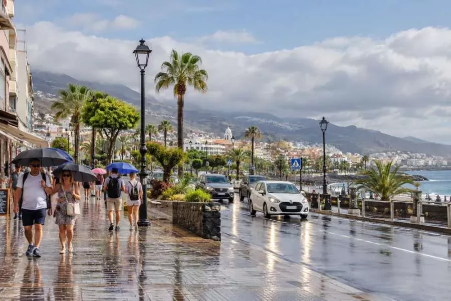FRIDAY WEATHER: Cooler temperatures and rain showers in the Canary Islands