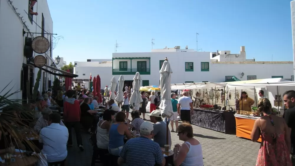 Sunday Teguise Market & La Graciosa Tour LANZAROTE only SUNDAYS