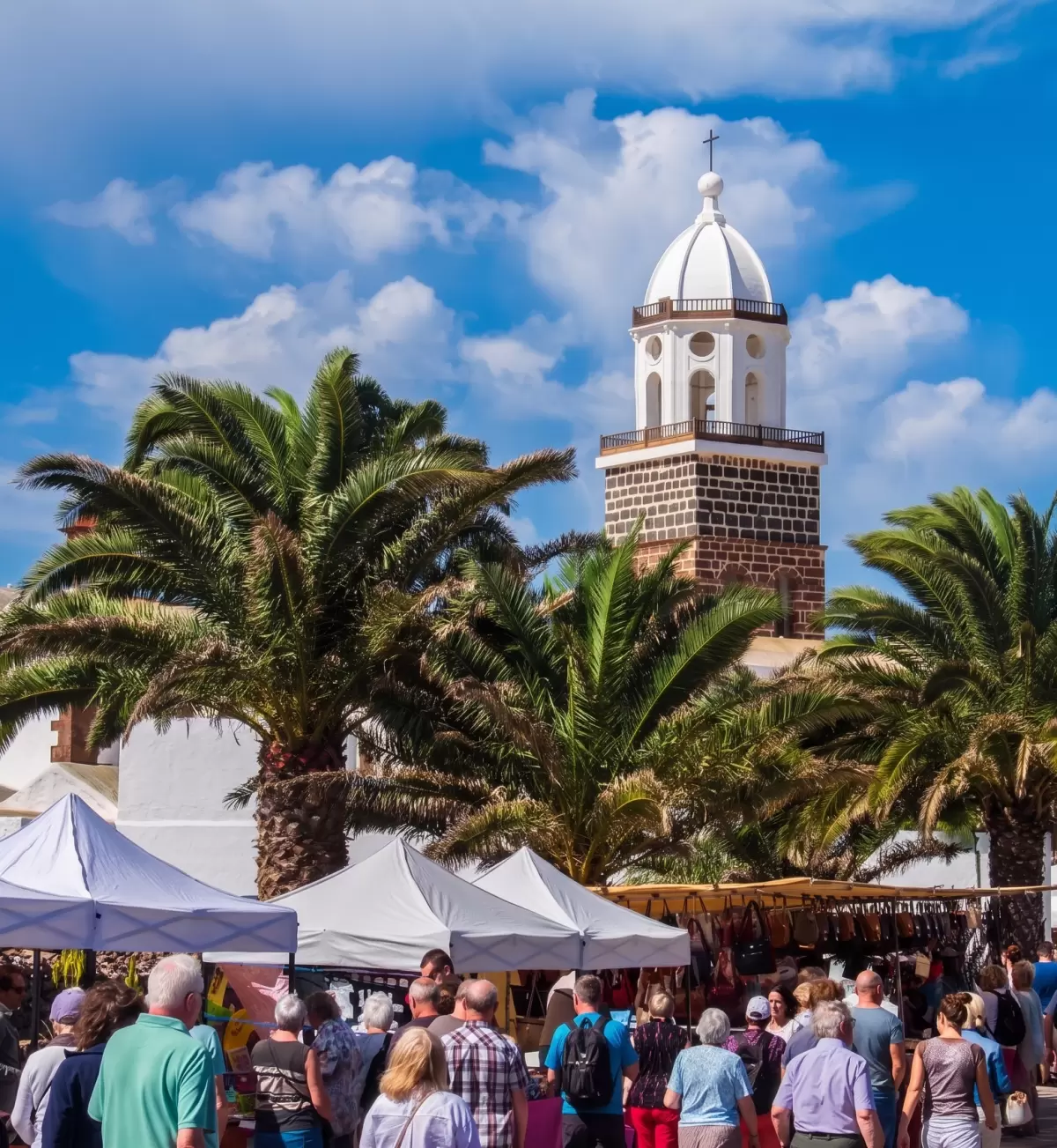 Sunday Teguise Market & La Graciosa Tour LANZAROTE only SUNDAYS