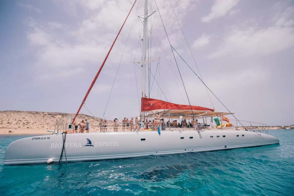 La Graciosa Catamaran Tour (Full Day) Lanzarote Canary Islands