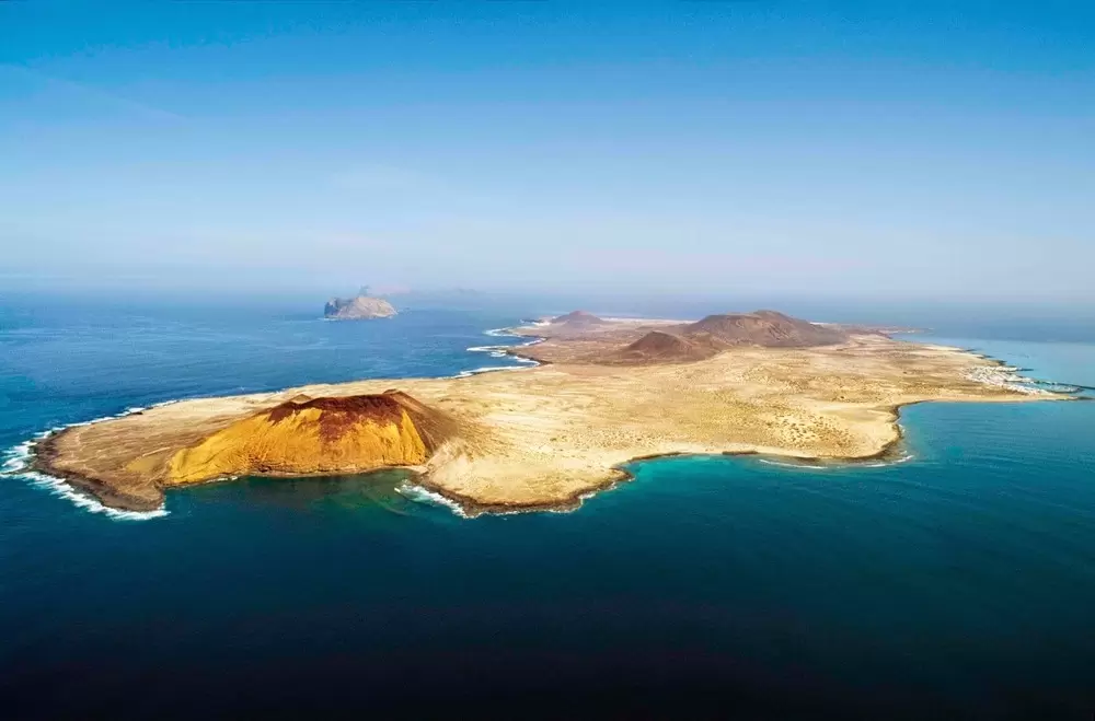 La Graciosa Catamaran Tour (Full Day) Lanzarote Canary Islands