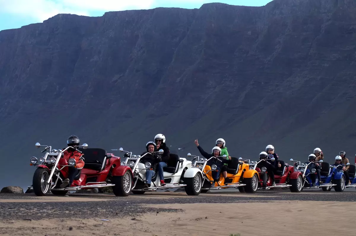 Trike/Bike 1100cc/105hp Grand Tour (max. 3 people) 3 Hours